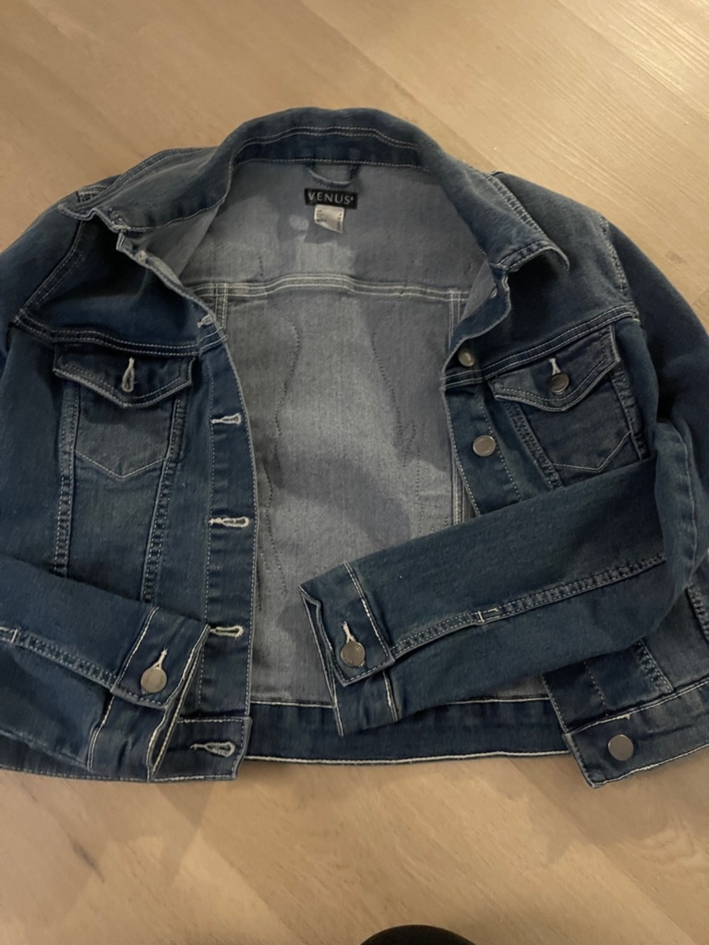 VENUS Blue Denim Jacket with Silver Sparkley Wings NWOT - Picture 6 of 8